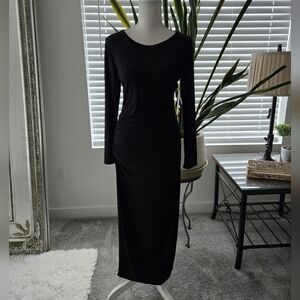 JustFab Long Sleeve Ruched side midi dress. Size Large. New.